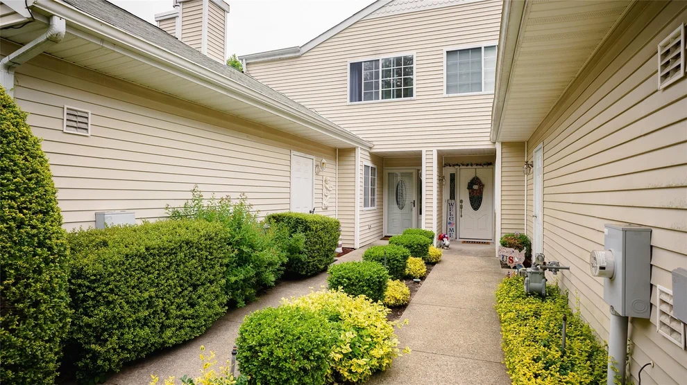 Unit for sale at 276 Ranch Circle, Brookhaven, NY 11949
