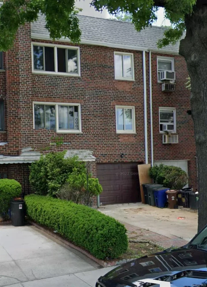 Unit for sale at 2538 Parsons, New York, NY 11354