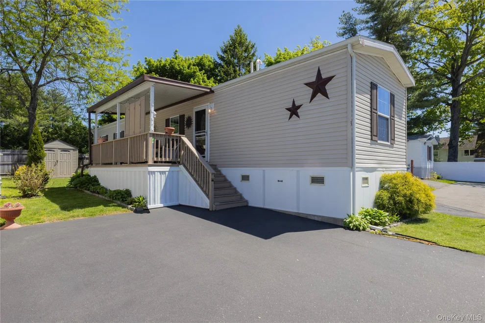 Unit for sale at 3 North Mountainview MHP, Stony Point, NY 10980