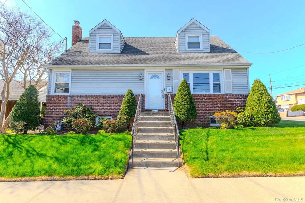Unit for sale at 4 Fairfax Street, Hempstead, NY 11580