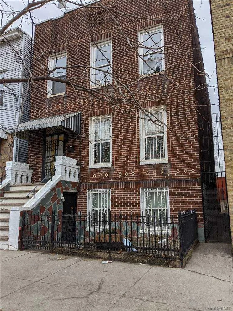Unit for sale at 32-17 38th Avenue, New York, NY 11101