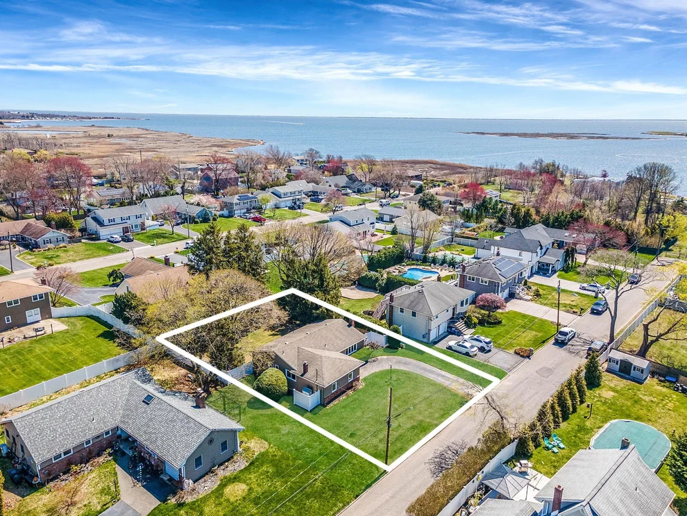 Unit for sale at 35 Idle Hour Road, Islip, NY 11769