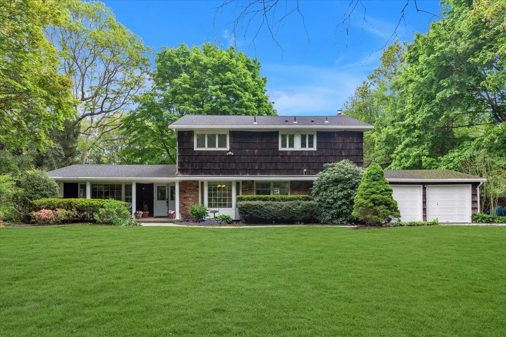 Unit for sale at 17 Bramble Lane, Huntington, NY 11747