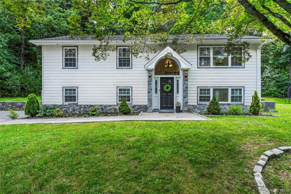 Unit for sale at 15 Cobblestone Lane, Cortlandt, NY 10567