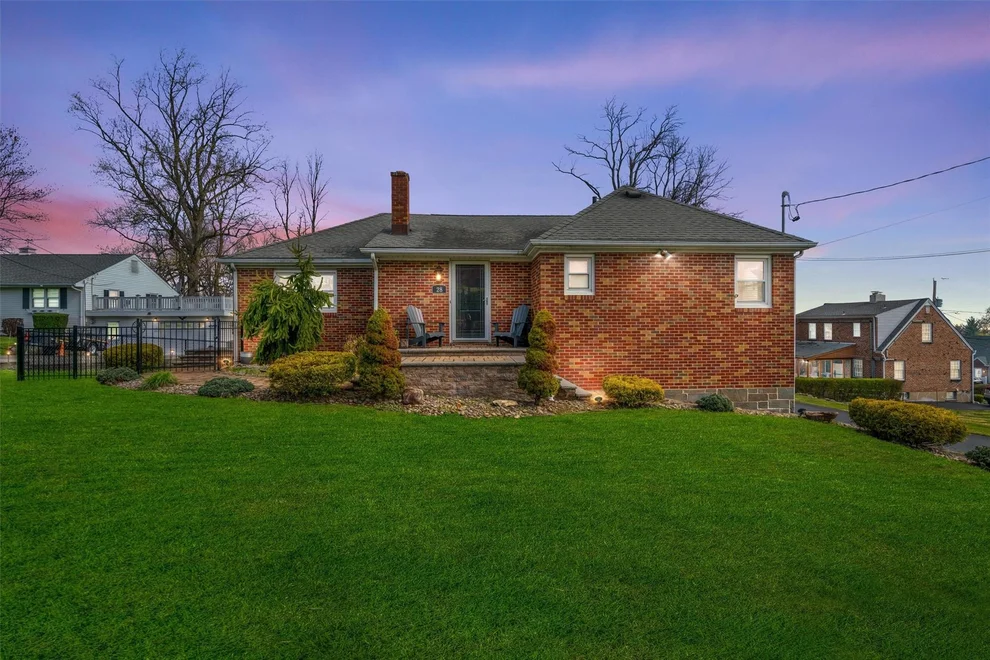 Unit for sale at 28 Ramapo Road, Haverstraw, NY 10923
