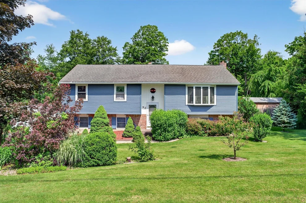 Unit for sale at 92 Gregory Road, Minisink, NY 10933