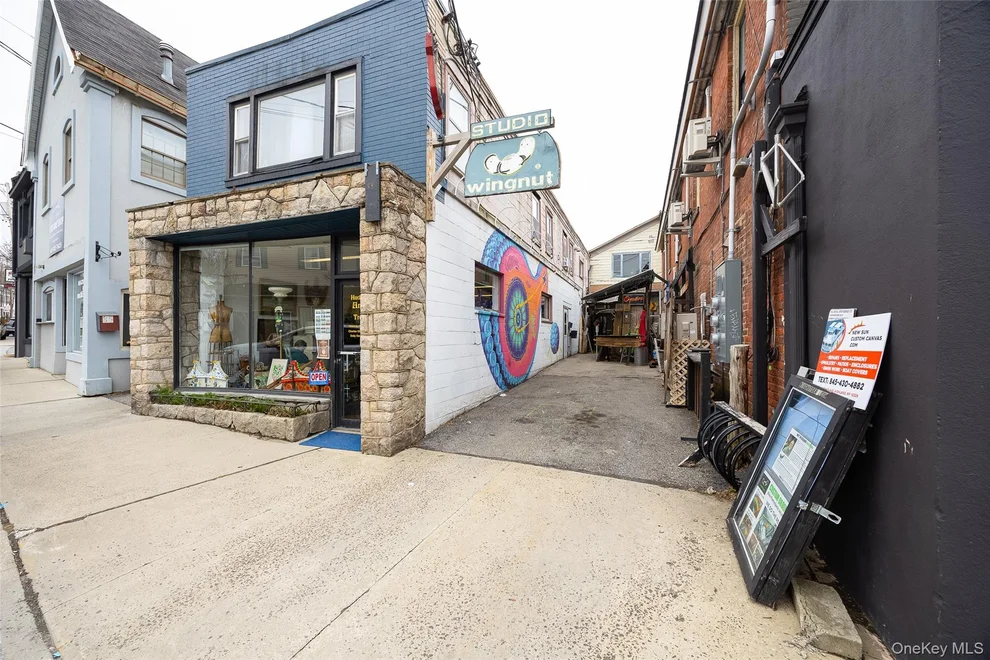 Unit for sale at 81 Vineyard Avenue, Lloyd, NY 12528