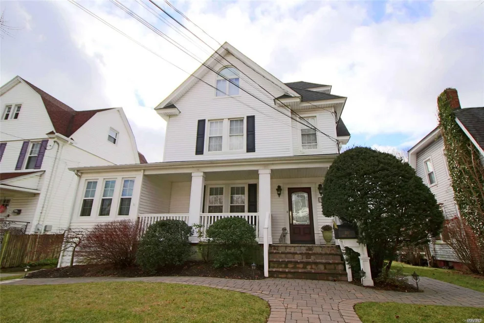 Unit for sale at 60 Union Place, Hempstead, NY 11563