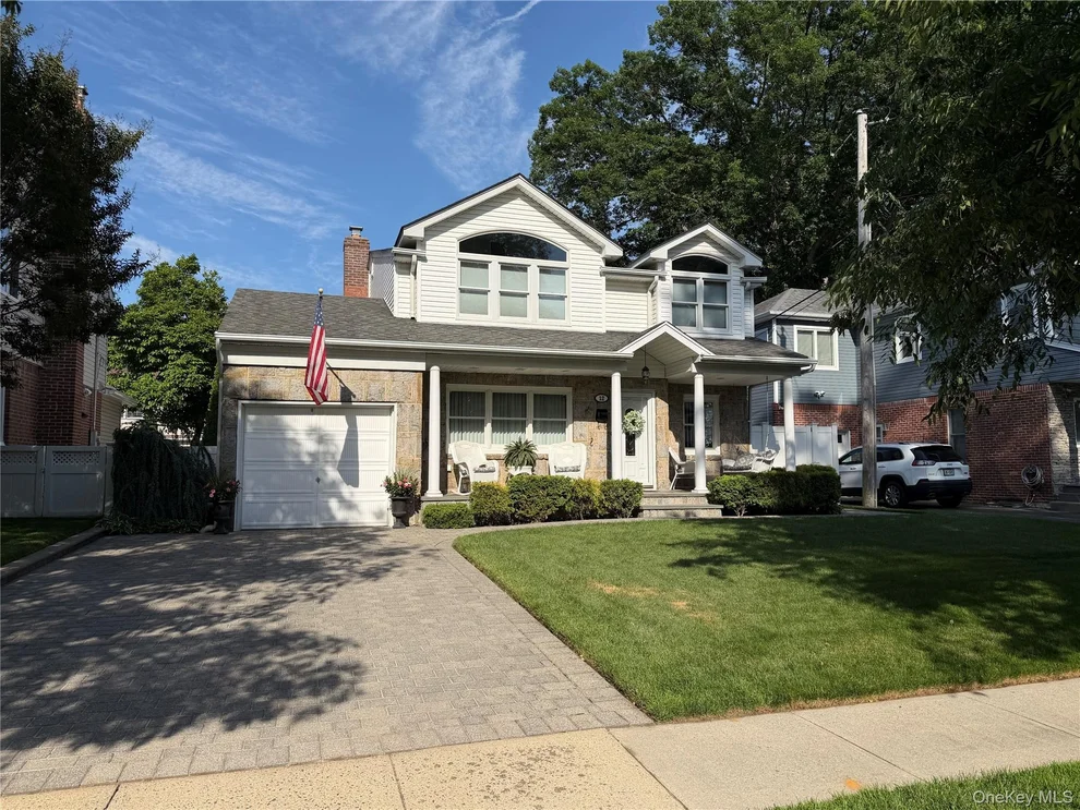 Unit for sale at 12 Pinewood Lane, North Hempstead, NY 11040