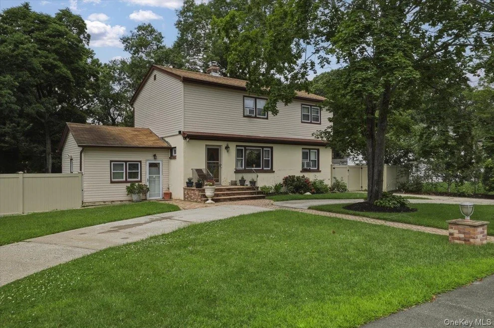 Unit for sale at 485 Lockwood Drive, Brookhaven, NY 11967