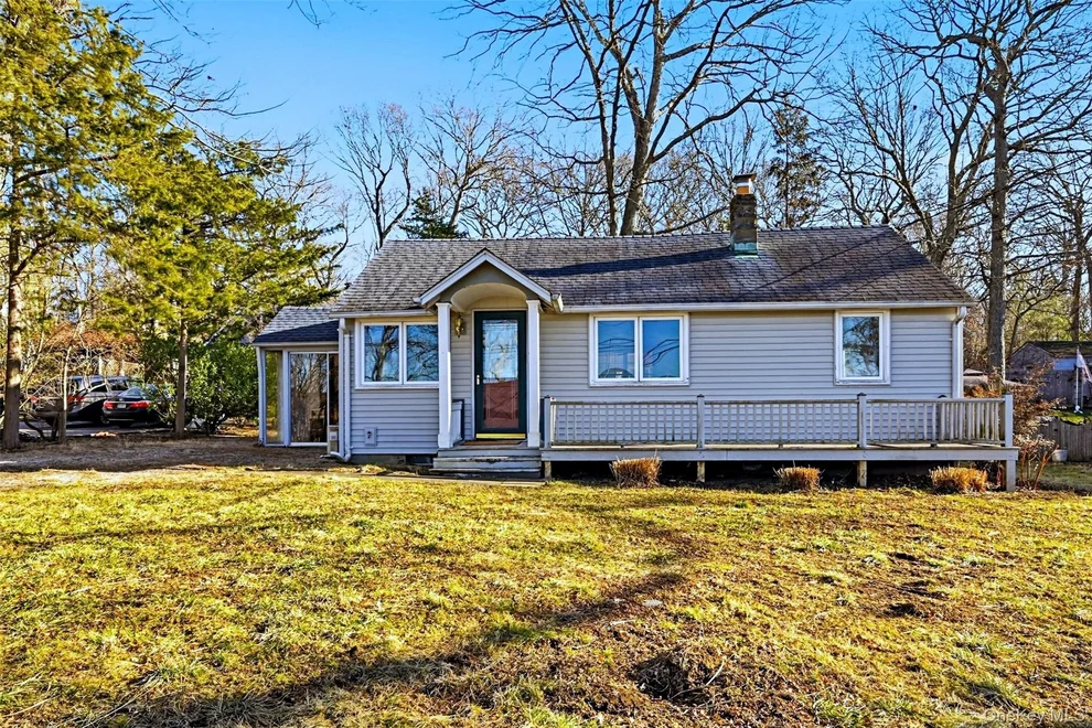 Unit for sale at 875 Oak Avenue, Southold, NY 11971