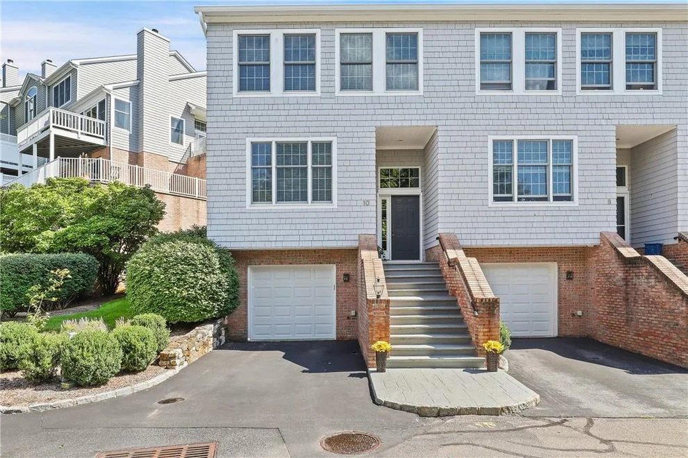 Unit for sale at 10 Club Court, Mount Pleasant, NY 10570
