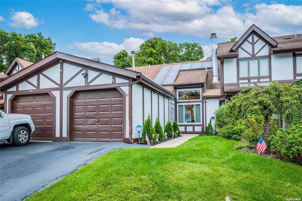 Unit for sale at 10 Amesworth Court, Brookhaven, NY 11953