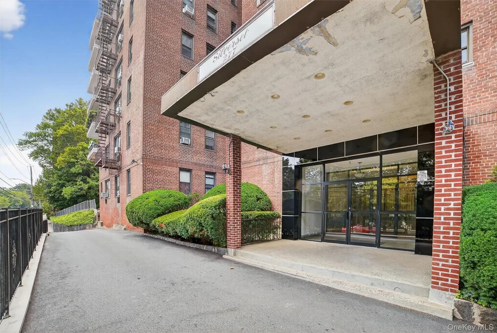 Unit for sale at 277 Bronx River Road, Yonkers, NY 10704
