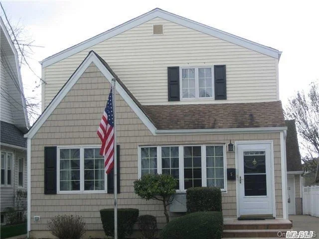 Unit for sale at 5 Munson Place, Hempstead, NY 11518