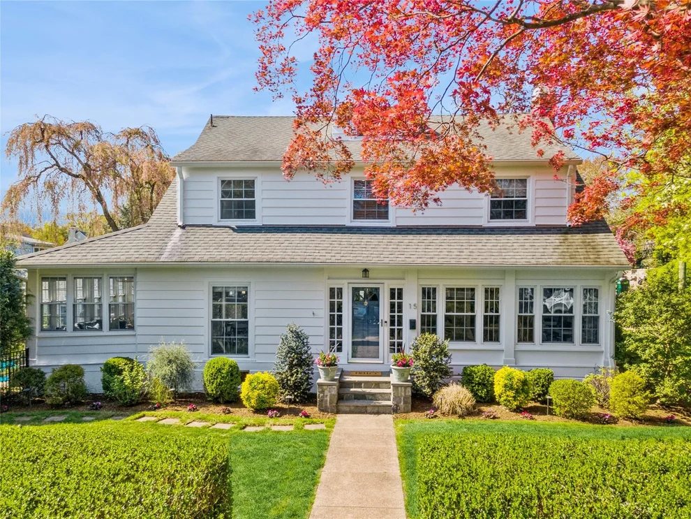 Unit for sale at 15 Witherbee Avenue, Pelham, NY 10803