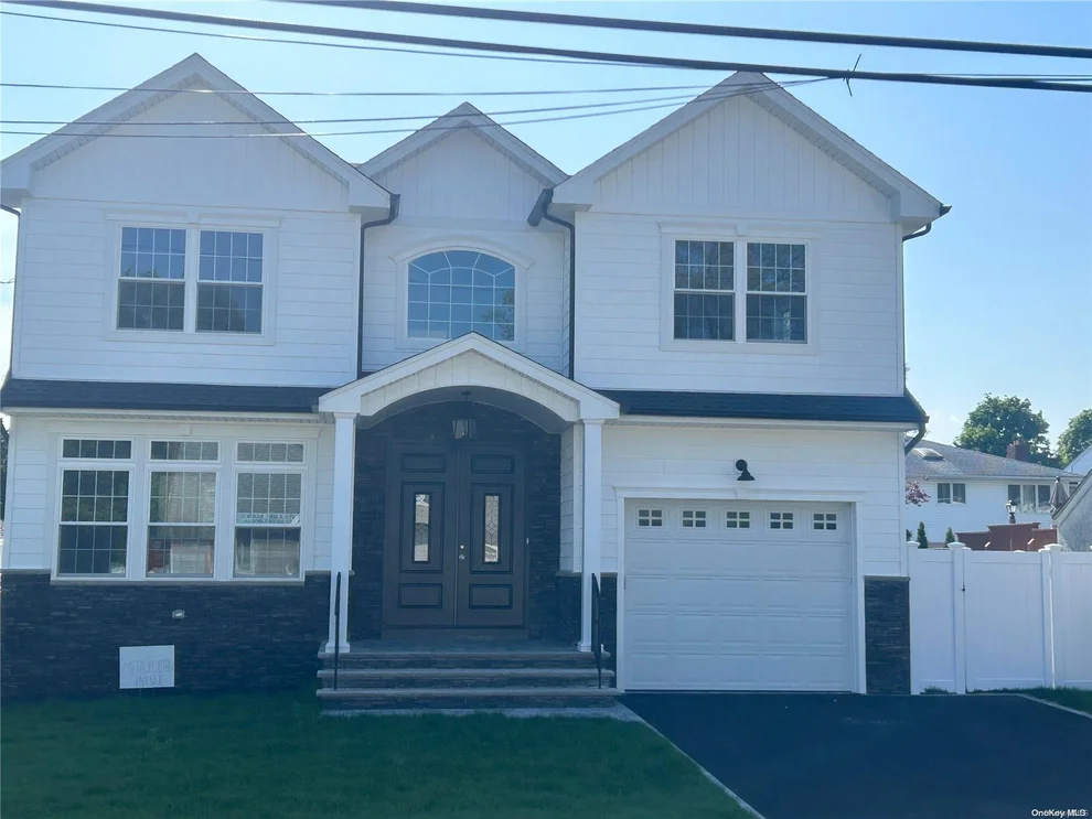Unit for sale at 9 Sumner Avenue, Hempstead, NY 11566