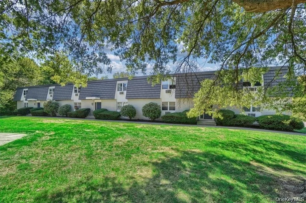 Unit for sale at 5 White Gate Road, Wappinger, NY 12590