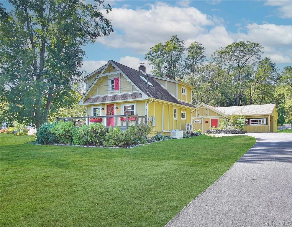 Unit for sale at 143 Old Post Road, Newburgh (Town), NY 12542