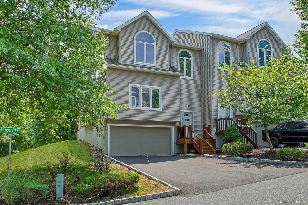 Unit for sale at 1 Ledger View Court, Woodbury, NY 10930