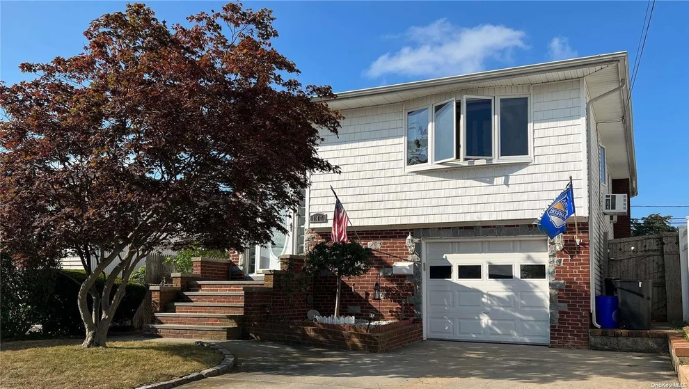 Unit for sale at 147 Verona Parkway, Babylon, NY 11757