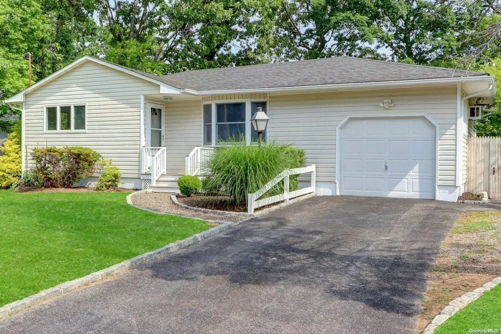 Unit for sale at 35 Breston Dr W, Brookhaven, NY 11967