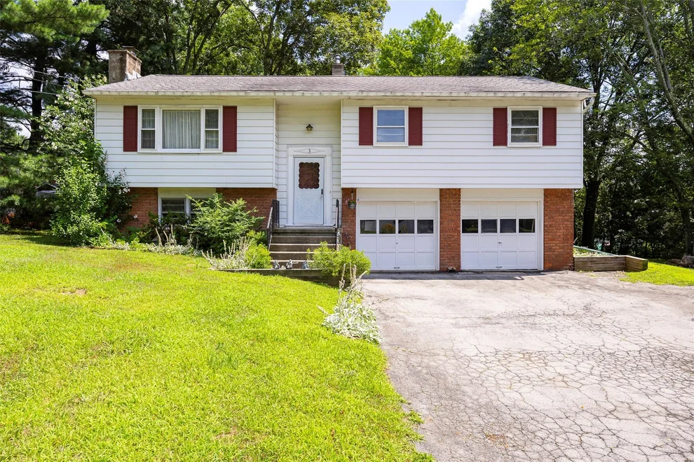 Unit for sale at 3 Cromwell Drive, LaGrange, NY 12603