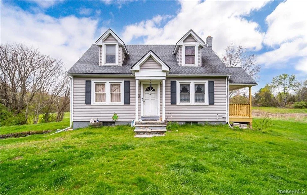 Unit for sale at 144 Cream Street, Poughkeepsie (Town), NY 12601
