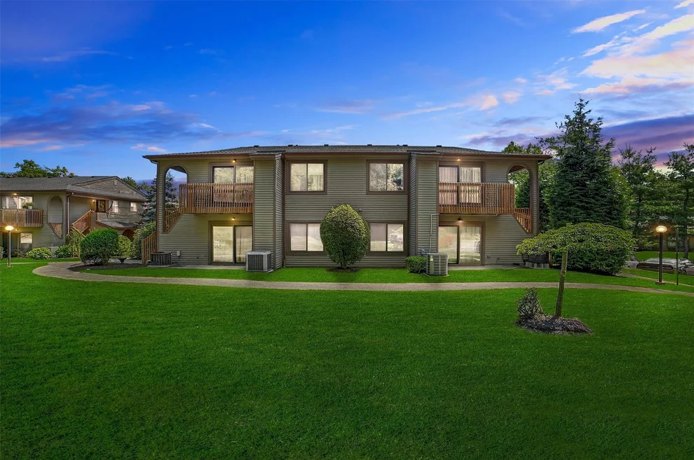 Unit for sale at 48 Scenic View, Yorktown, NY 10598