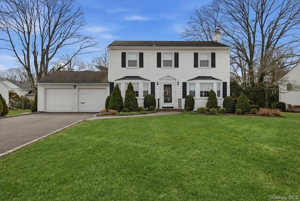 Unit for sale at 8 Andover Court, Hempstead, NY 11530