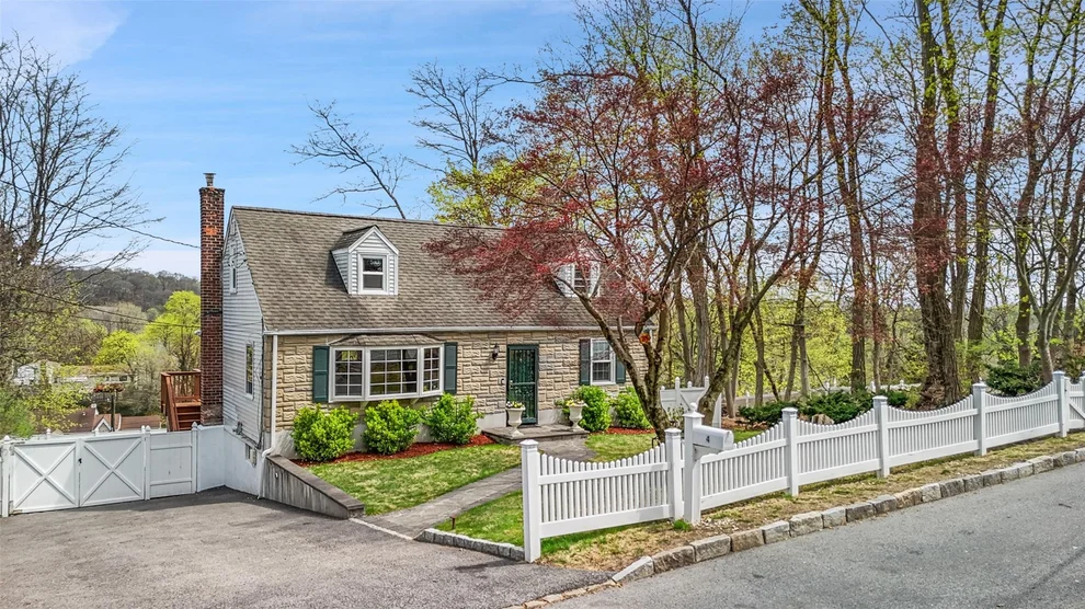 Unit for sale at 4 Perry Avenue, Greenburgh, NY 10603