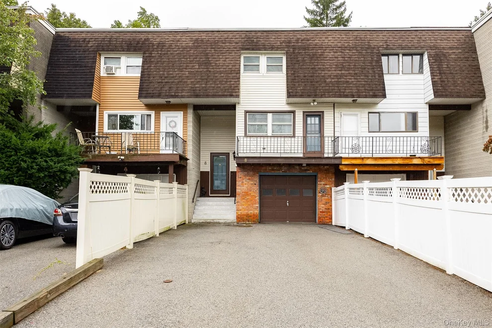 Unit for sale at 8 Boxwood Court, Hyde Park, NY 12601