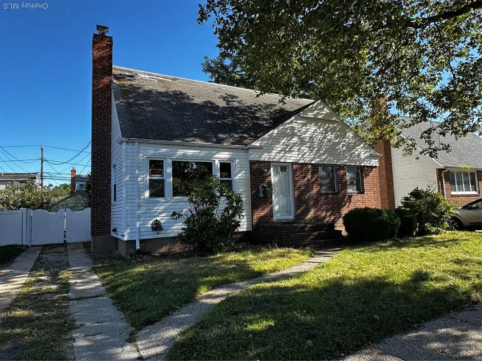 Unit for sale at 843 Jerusalem Avenue, Hempstead, NY 11566