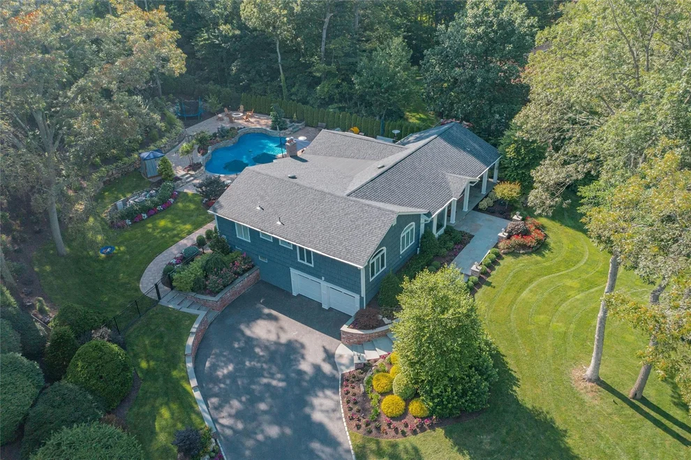 Unit for sale at 58 Buttonwood Drive, Huntington, NY 11746
