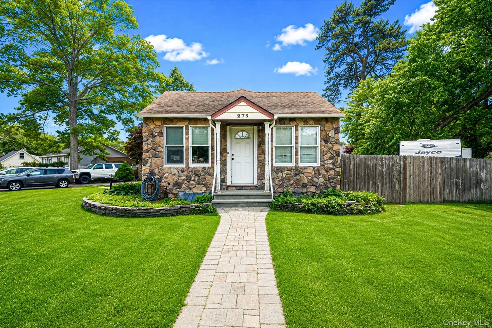 Unit for sale at 276 Dogwood Road W, Brookhaven, NY 11951