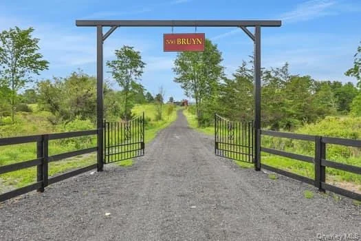 Unit for sale at 356 Bruyn Turnpike, Shawangunk, NY 12589