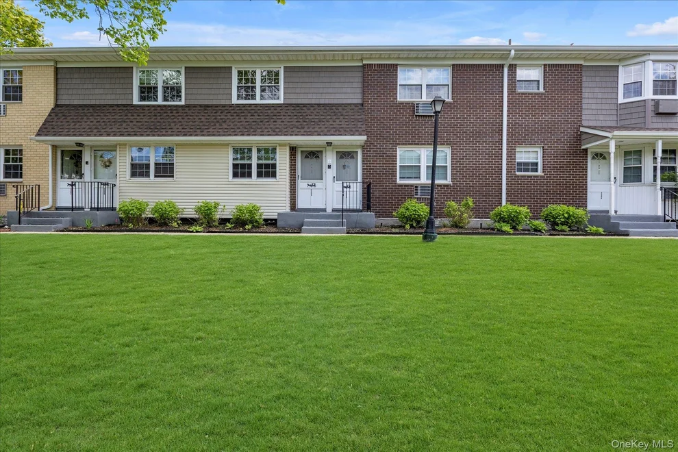 Unit for sale at 5205 Wilshire Lane, Islip, NY 11769