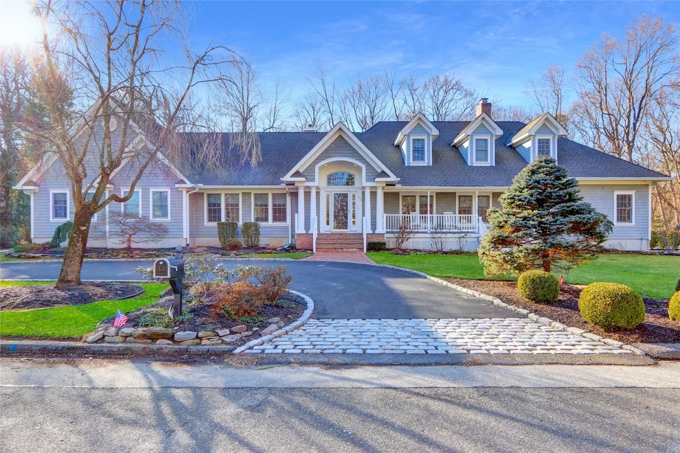 Unit for sale at 98 Chateau Drive, Huntington, NY 11747