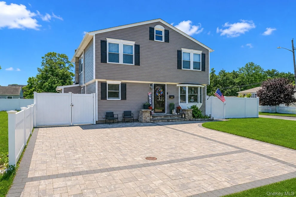 Unit for sale at 135 Texas Street, Babylon, NY 11757