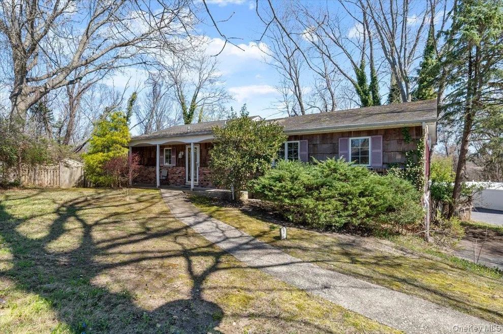 Unit for sale at 20 Veronica Court, Smithtown, NY 11787