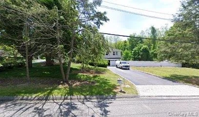 Unit for sale at 6 Timber Lane, Smithtown, NY 11768