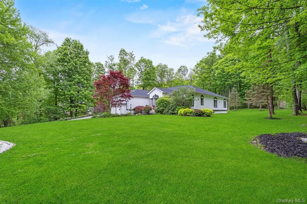 Unit for sale at 44 Carol Lane, Beekman, NY 12570