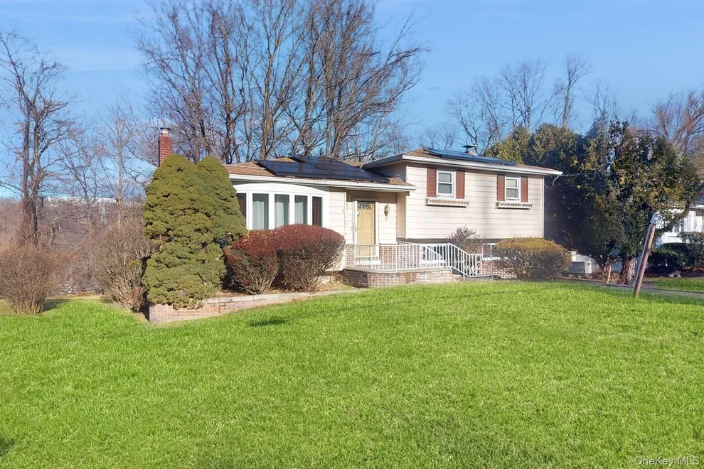 Unit for sale at 10 Rumbrook Road, Greenburgh, NY 10523
