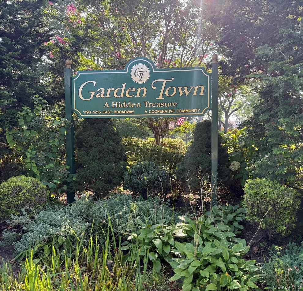 Unit for sale at 1201 E Broadway, Hempstead, NY 11557