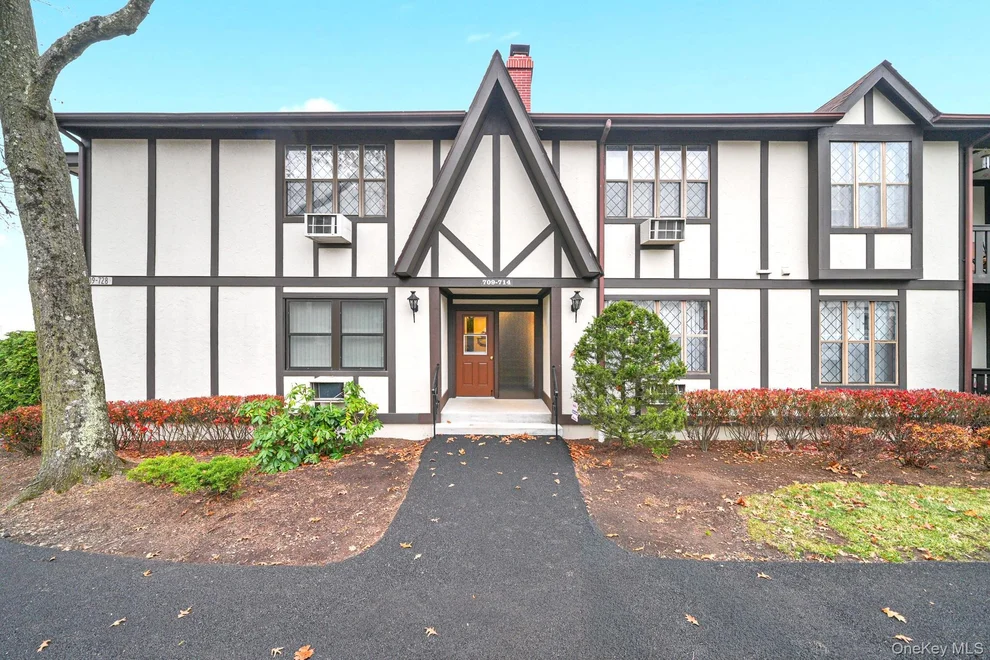 Unit for sale at 713 Sierra Vista Lane, Clarkstown, NY 10989
