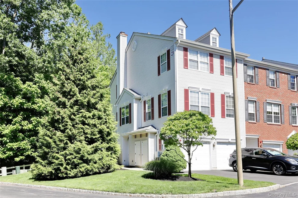 Unit for sale at 141 Meadow Lane, Clarkstown, NY 10954