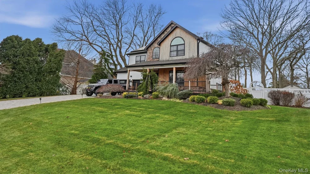 Unit for sale at 8 Hamilton Place, Brookhaven, NY 11755
