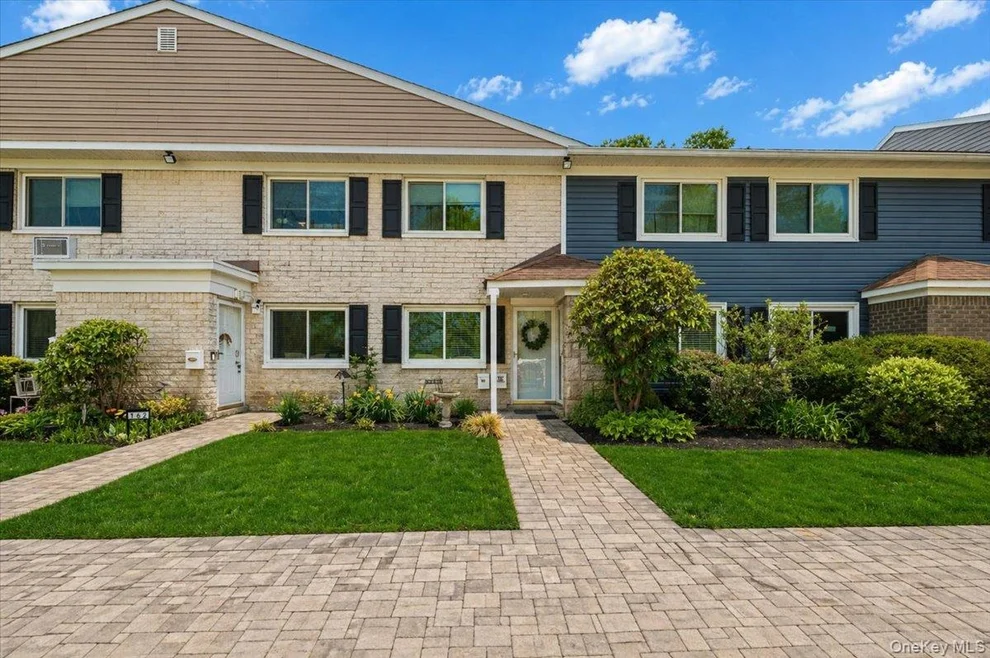 Unit for sale at 40 West 4 St, Brookhaven, NY 11772