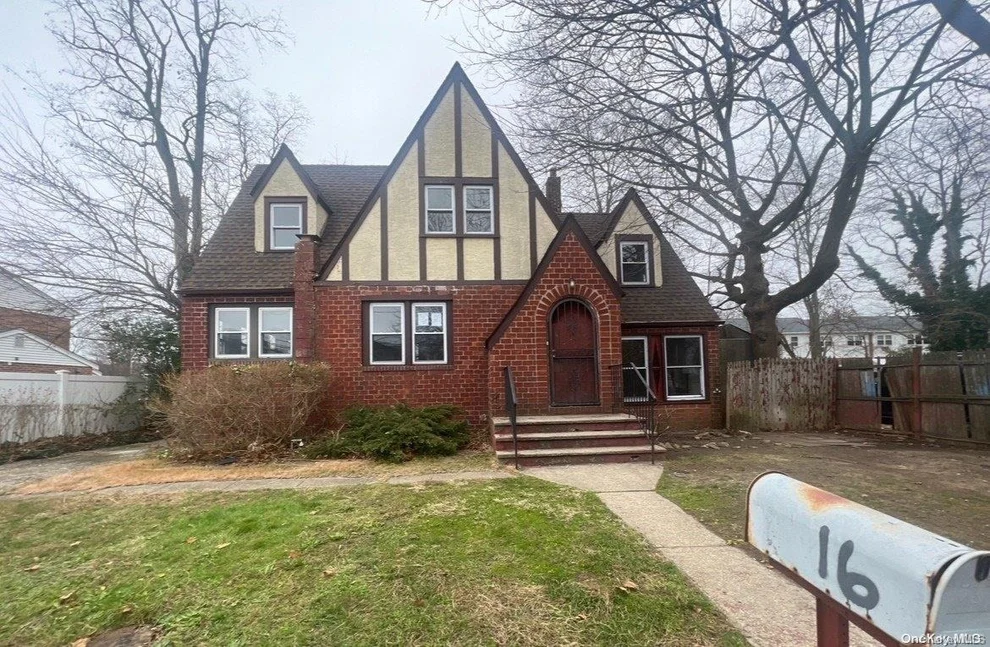 Unit for sale at 16 Oakley Avenue, Oyster Bay, NY 11758