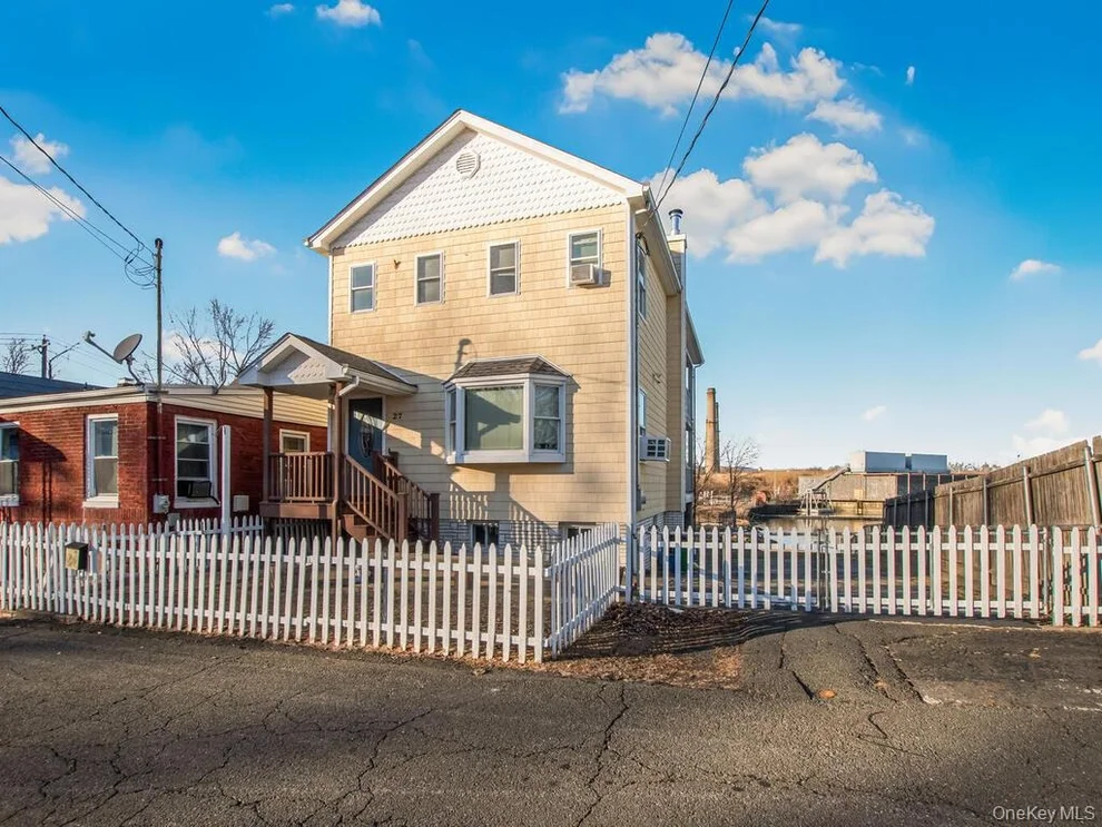 Unit for sale at 27 Warren Avenue, Haverstraw, NY 10927